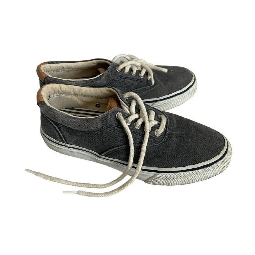 Men's Size 7M Low Top Canvas Sneaker